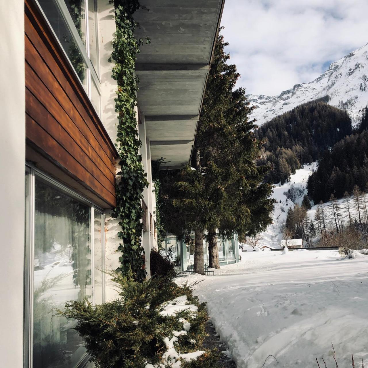 Hotel Regina Terme Leukerbad Exterior photo